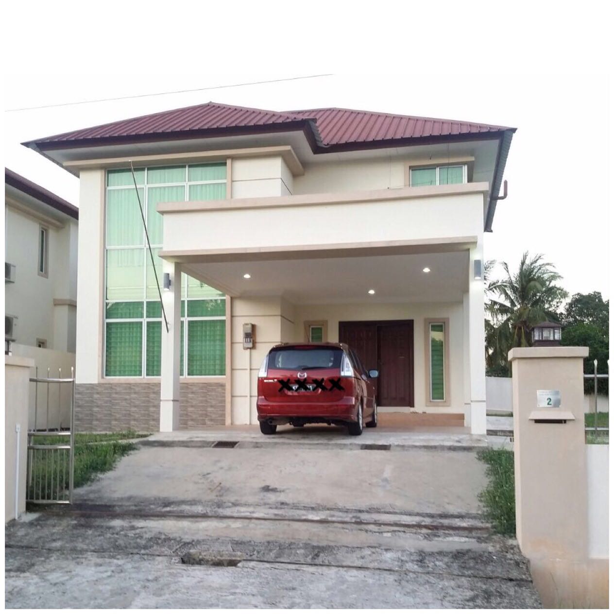 2 STOREY DETACHED FOR RENT