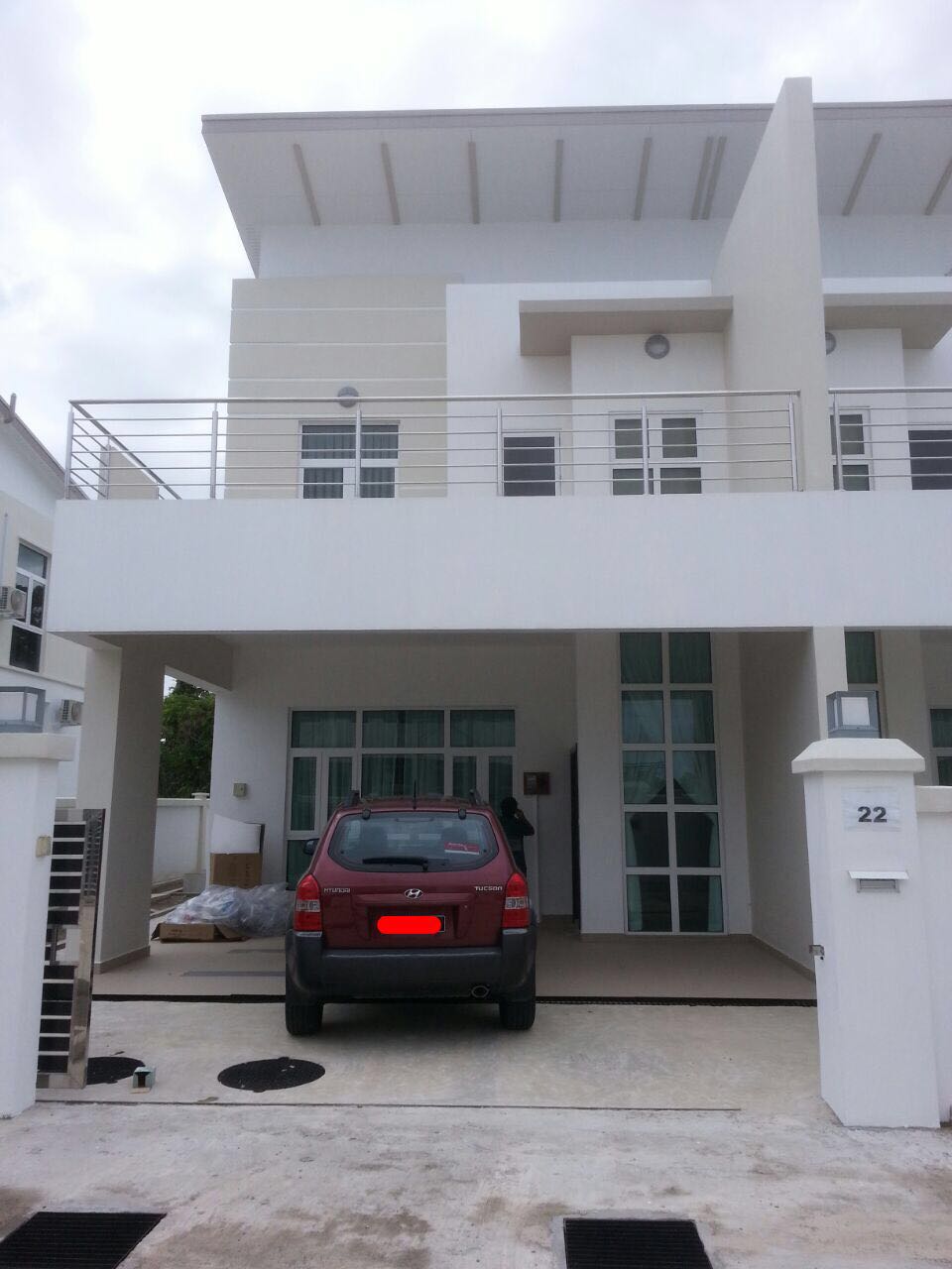 2 STOREY TERRACE FOR RENT